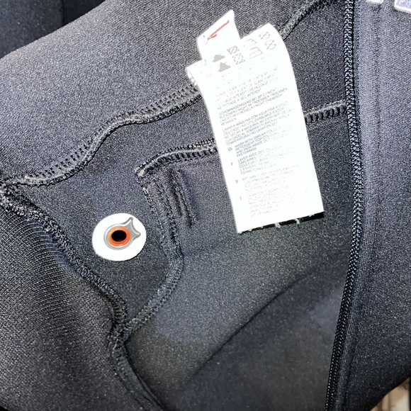 PUMA Size M Men’s Black & Embroidered Grey/White Zip Up Sweater w/Hood NWOT $75 - Picture 10 of 13